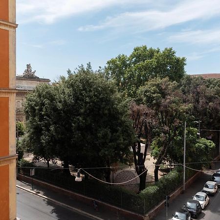 Termini & Acquario Romano Bright Apartment Luaran gambar