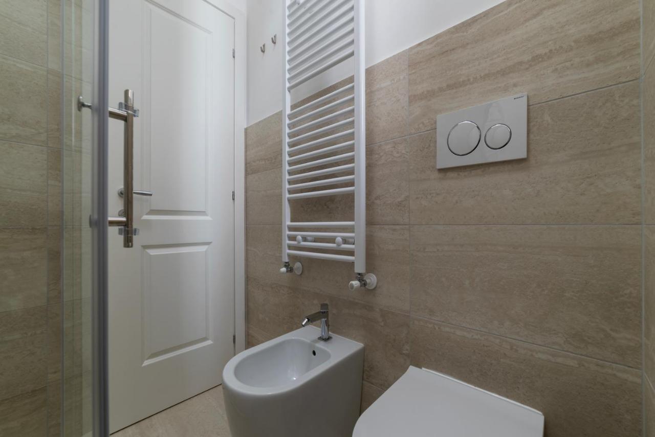 Termini & Acquario Romano Bright Apartment Luaran gambar