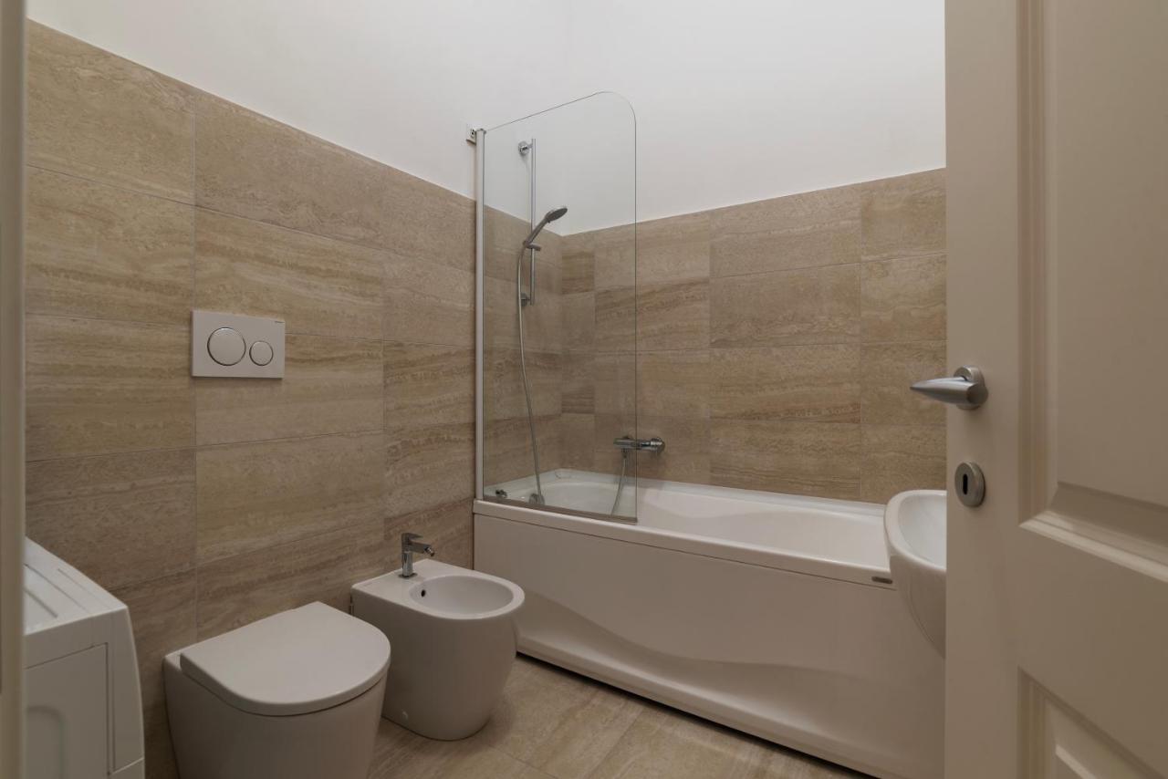Termini & Acquario Romano Bright Apartment Luaran gambar