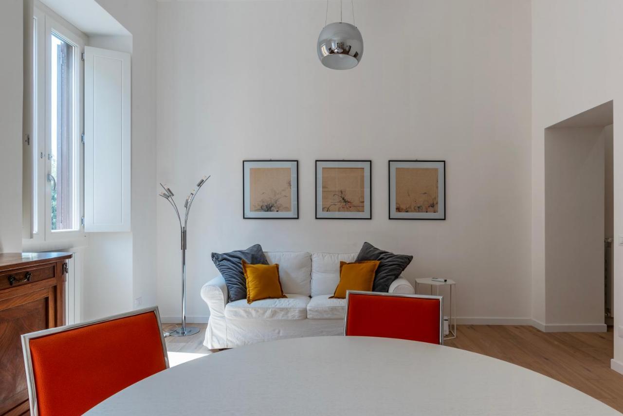 Termini & Acquario Romano Bright Apartment Luaran gambar